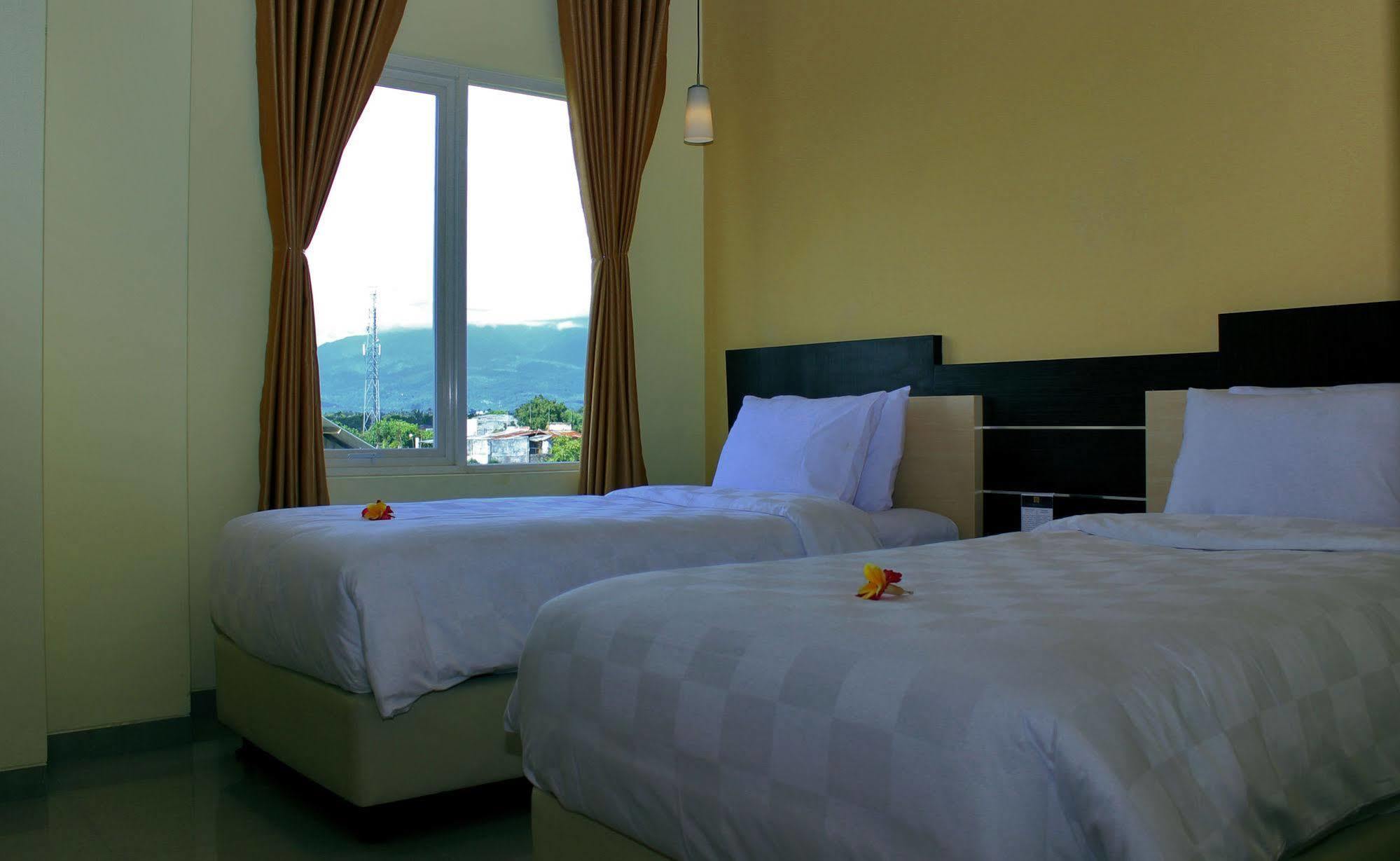 מטאראם M Hotel מראה חיצוני תמונה