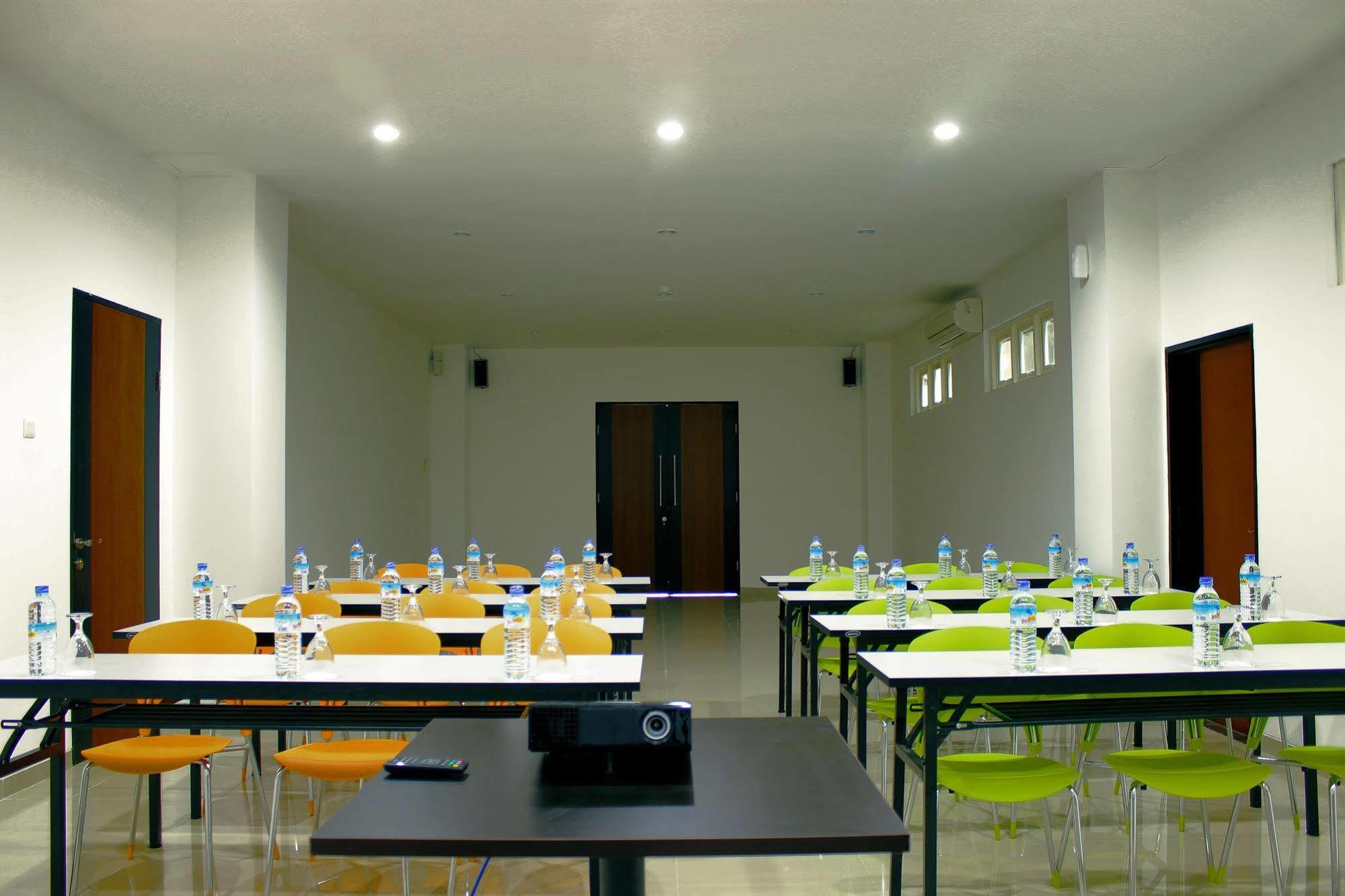 מטאראם M Hotel מראה חיצוני תמונה