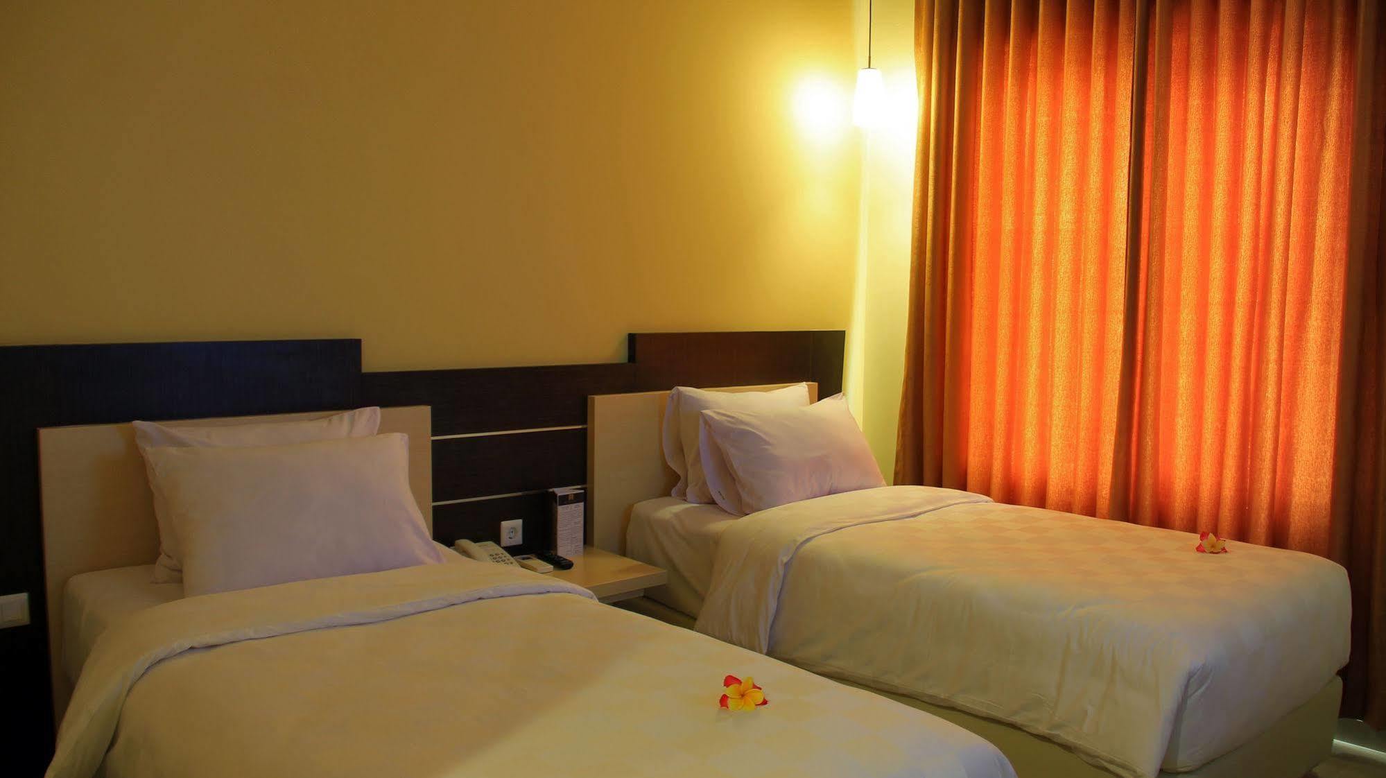 מטאראם M Hotel מראה חיצוני תמונה